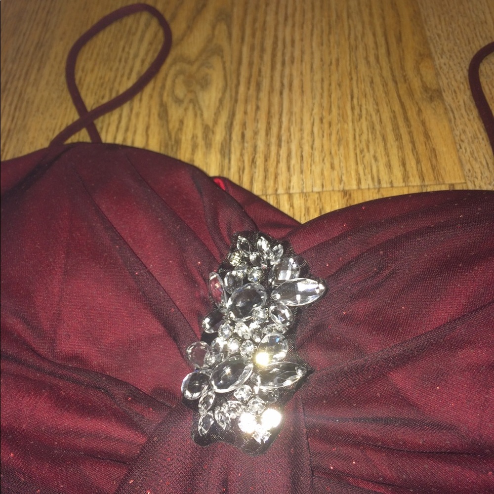 Formal Dress - Picture 2 of 4